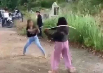 Viral Video Remaja Putri Berkelahi Pakai Celurit di Palembang, Orang Tua Korban Lapor Polisi