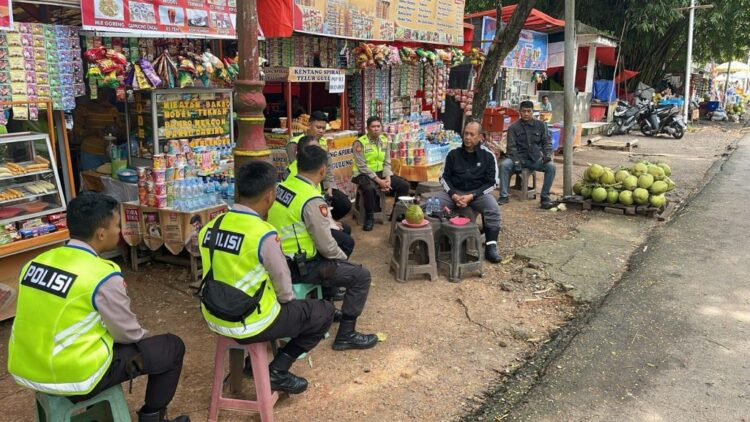Momen Kapolda Sumsel Sempatkan Ajak Anak Buah Ngopi Pagi