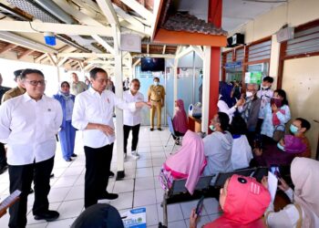 Jokowi Tinjau Pelayanan Kesehatan di RSUD Salatiga