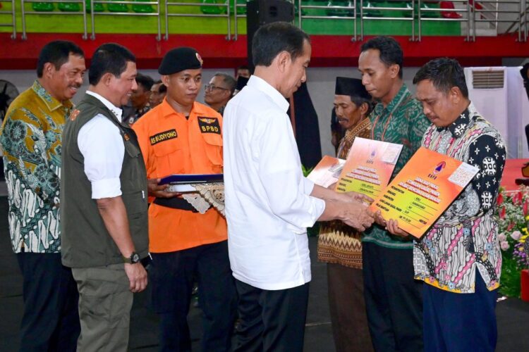 Jokowi Tekankan Arti Penting Petani Bagi Negara
