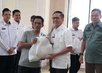 Pemkot Palembang Bagikan Sembako Gratis Buat 100 Warga Sako