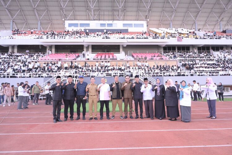 Ratu Dewa Sampaikan Pesan untuk Puluhan Ribu Anggota KPPS Palembang yang Dilantik