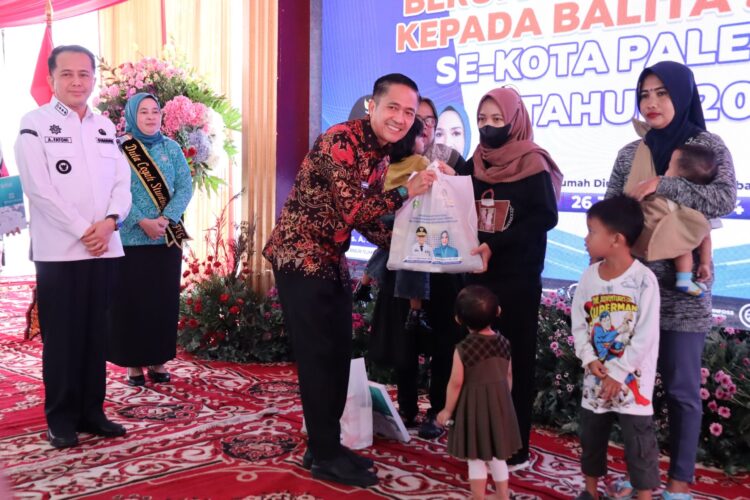 Program Pemkot Palembang Bagikan Sembako Atasi Stunting Dipuji Pj Gubernur Sumsel