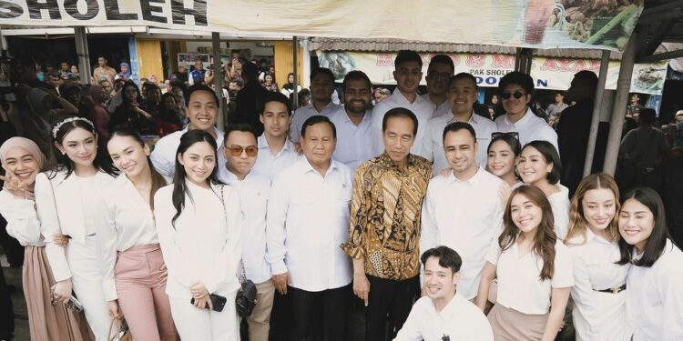 Daftar Artis yang Ikut Makan Bakso Bareng Jokowi dan Prabowo di Magelang