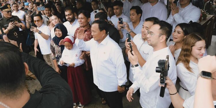 Daftar Artis yang Ikut Makan Bakso Bareng Jokowi dan Prabowo di Magelang