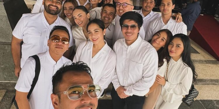 Daftar Artis yang Ikut Makan Bakso Bareng Jokowi dan Prabowo di Magelang