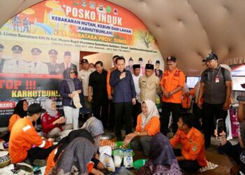 Pj Gubernur Agus Fatoni Tinjau Banjir di Muratara