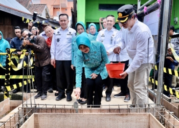 Ketua TP PKK Launching Bedah Rumah, Pembangunan Sanitasi, dan Penanganan Stunting Serentak se-Sumsel