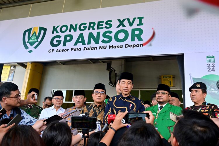 Jokowi: Bansos untuk Perkuat Daya Beli Masyarakat