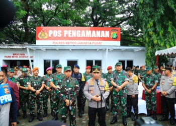 Cek TPS Pemilu, Kapolri dan Panglima TNI Pastikan Pencoblosan Aman