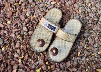 Mengenal Sandal Upanat: Motif yang Terinspirasi dari Relief Candi Borobudur