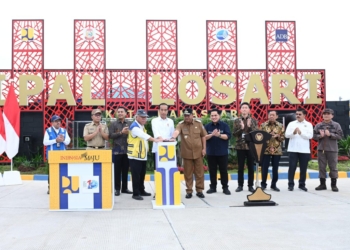 Jokowi Resmikan SPAL- DT Losari Makassar