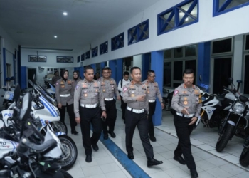 Kakorlantas Polri Tinjau Pelayanan BPKB Online di Polda Sumsel