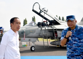 Jokowi Tinjau Kesiapan Alutsista di Pangkalan TNI AU Iswahjudi Magetan