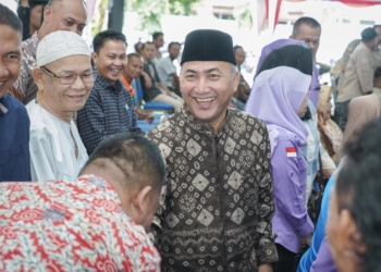 Sambut Lebaran, Pj Bupati Apriyadi Beri Bingkisan untuk RT RW dan Kadus di Sekayu