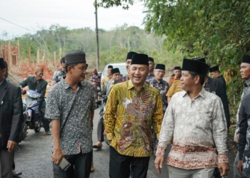 Tokoh Masyarakat Desa Teluk Kijing Ingatkan Apriyadi Hati-hati Pilih Calon Wakil Bupati