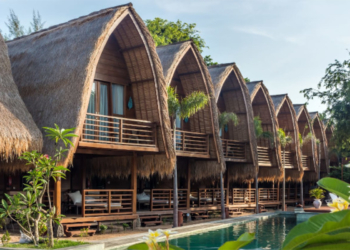 Arsitektur Rumah Adat Menginspirasi Hotel Mewah di Indonesia