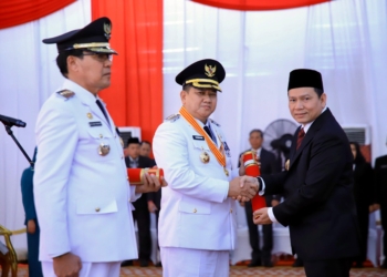 Elen Setiadi Lantik Nelson Firdaus dan Koimudin Sebagai Pj Wali Kota Pagar Alam dan Lubuk Linggau