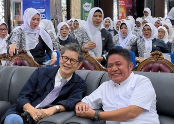 Apresiasi Untuk Bidan di Sumsel, Ketua Dewan Pembina IBI Sumsel Herman Deru Datangkan Dokter Boyke Dian Nugraha Pada Puncak Acara HUT IBI Ke-73