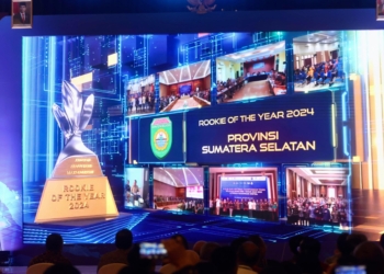 Pj Gubernur Sumsel Elen Setiadi Terima Penghargaan Rookie of the Year 2024 dari Menko Perekonomian RI 