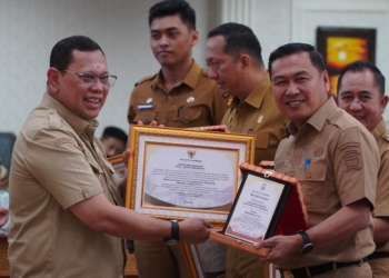 Kadin Kominfo Palembang Terima Dua Penghargaan Kearsipan
