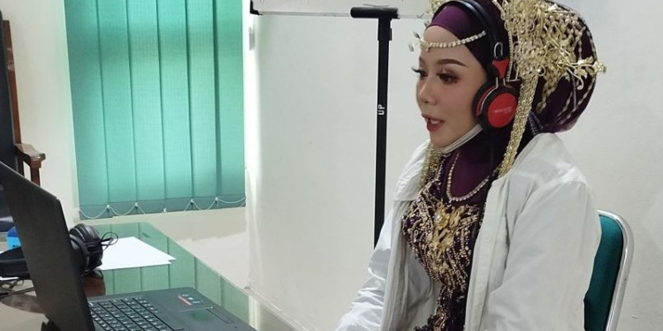 Demi Ikut Tes CPNS, Pengantin Ini Tinggalkan Panggung Resepsi Pernikahan