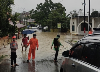 Curah Hujan Tinggi Sebabkan Banjir di Lahat Setinggi 1 Meter