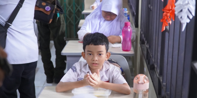 Hari Pertama Makan Bergizi Gratis di Palembang