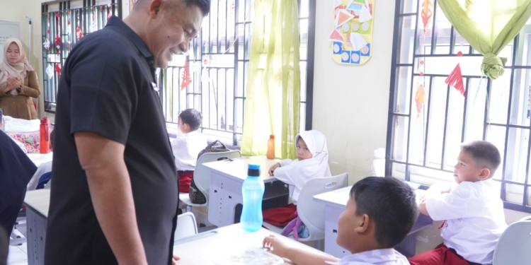 Hari Pertama Makan Bergizi Gratis di Palembang