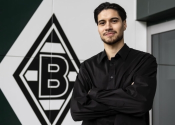 Foto: Kevin Diks Resmi Gabung Borussia Monchengladbach