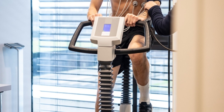 Foto: Momen Kevin Diks Jalani Tes Medis Bersama Moenchengladbach