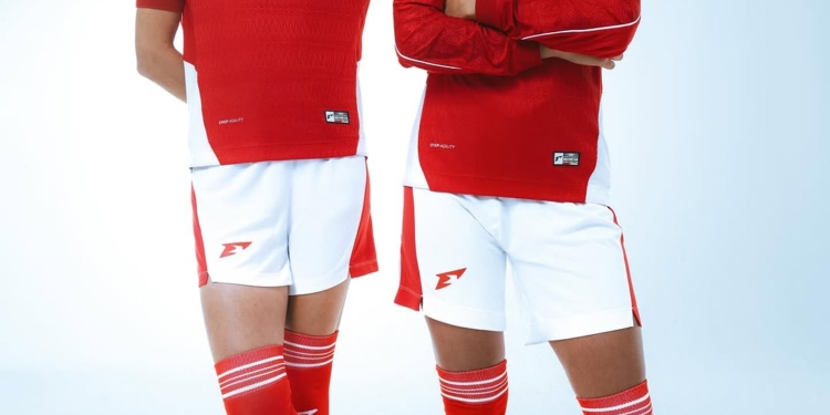 Foto: Noa Leatomu dan Estella Loupatty Jadi Model Jersey Home Timnas Indonesia Putri