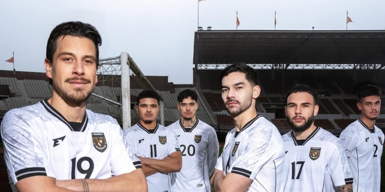 Foto: Erspo Rilis Jersey Tandang Timnas Indonesia