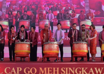 Wapres Gibran Hadiri Festival Cap Go Meh Singkawang 2025
