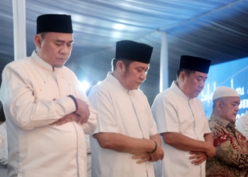 Awali Ramadan, Pemprov Sumsel Gelar Salat Tarawih Berjamaah Bersama Masyarakat