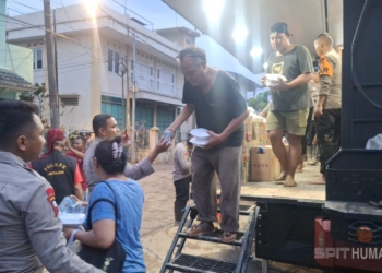 Bantu Warga Terdampak Banjir di Bekasi, Polri Dirikan Dapur Umum