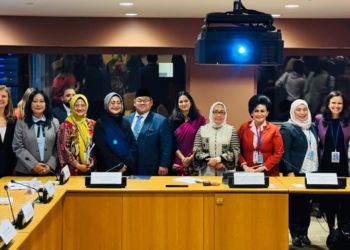 Presiden Direktur & CEO XL Axiata, Dian Siswarini (kiri) pada forum dunia Commission on the Status of Women ke-69 (CWS69) yang berlangsung di Markas Besar Perserikatan Bangsa-Bangsa (PBB), New York, Amerika Serikat, pada 11 - 22 Maret 2025. Melalui keterlibatan langsung di ajang prestisius ini, XL Axiata turut serta dalam side event bertajuk "Shaping an Inclusive Digital Economy: Indonesia & India's Leadership and ASEAN's Collaborative Vision", yang menampilkan peran Indonesia dalam mendorong ekonomi digital inklusif di tingkat regional dan global.