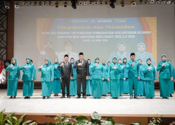 Bupati Muba Toha Lantik Ketua dan Pengurus TP PKK Muba Masa Bakti 2025-2030