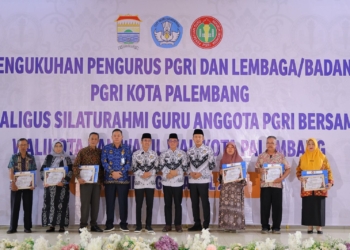 Pesan Ratu Dewa Kepada Pengurus PGRI Palembang: Berikan yang Terbaik Bagi Dunia Pendidikan