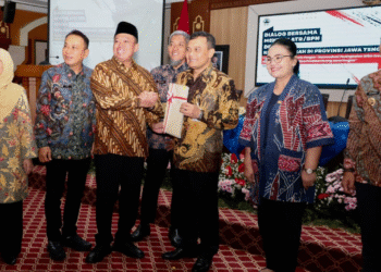 Amankan Aset Daerah, Menteri Nusron Serahkan Ratusan Sertipikat Tanah ke Pemda se-Jateng