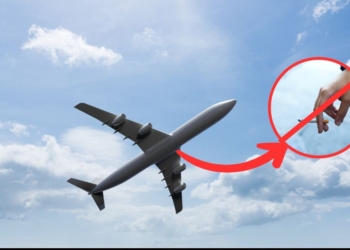 Wajib Tahu! Ini Alasan Kenapa Merokok Dilarang Keras di Dalam Pesawat