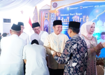 Ribuan Masyarakat OKU Timur Antusias Silaturahmi Halal Bihalal Bersama Herman Deru