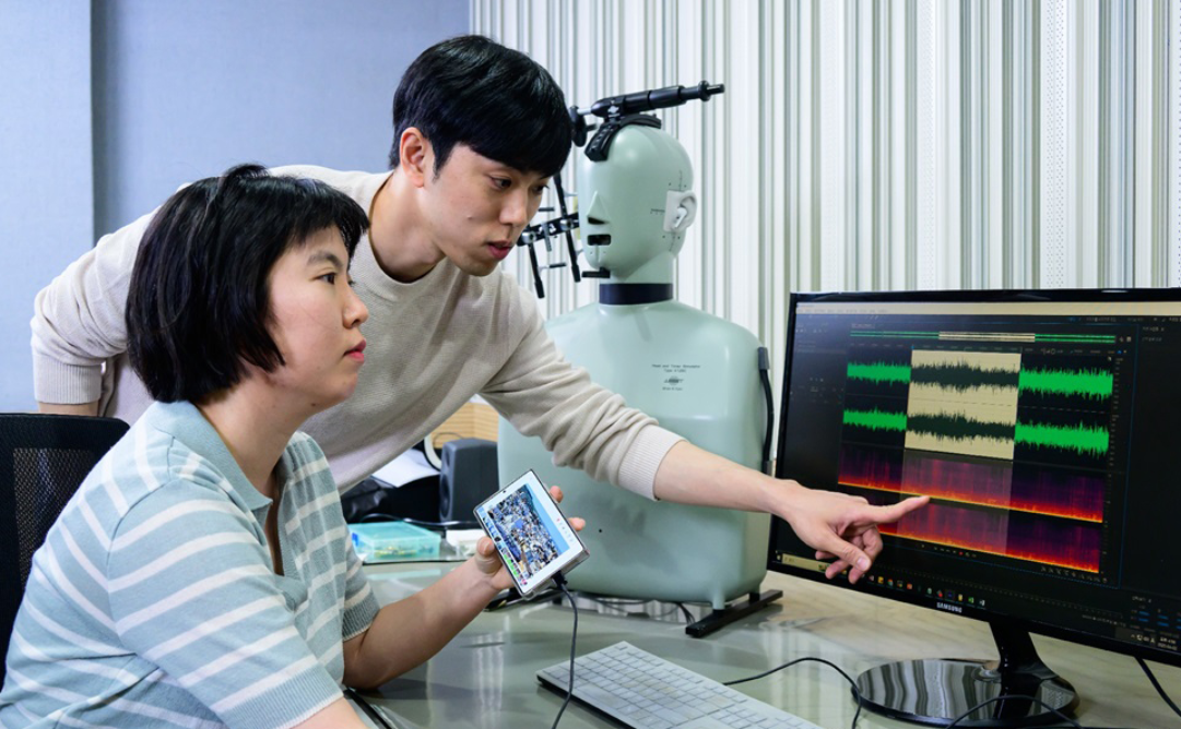 Para Samsung Research mengembangkan teknologi audio untuk fitur Audio Eraser.