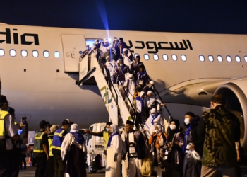 368 Jemaah Kloter 1 Debarkasi Palembang Asal OKU Timur Tiba di Tanah Air