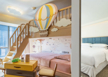 Masuki Dunia Penuh Imajinasi dengan Kamar Tematik Baru yang Telah Direnovasi di Four Points Surabaya, Pakuwon Indah