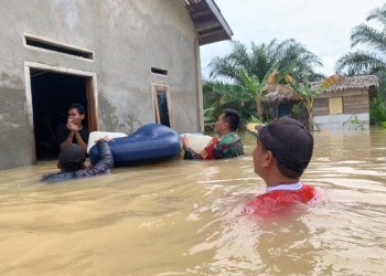 Pemkab Muba Hadir Layani Warga Terdampak Banjir di Bayung Lencir