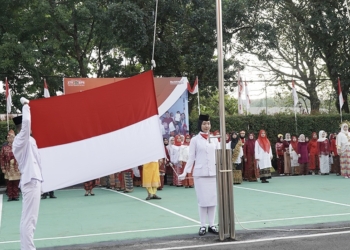 Pegawai BPN Sumsel Kenakan Pakaian Adat di Upacara HUT ke-80 RI