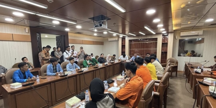 Foto: Ketua DPRD Sumsel Ajak Perwakilan Mahasiswa Sampaikan Aspirasi ke MPR dan DPR RI