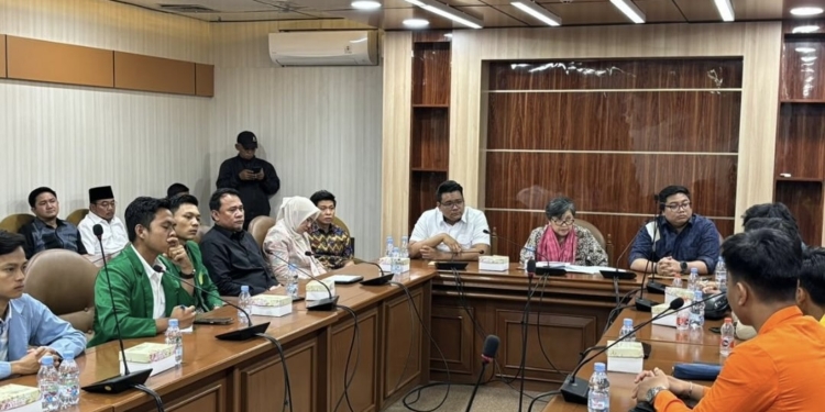 Foto: Ketua DPRD Sumsel Ajak Perwakilan Mahasiswa Sampaikan Aspirasi ke MPR dan DPR RI