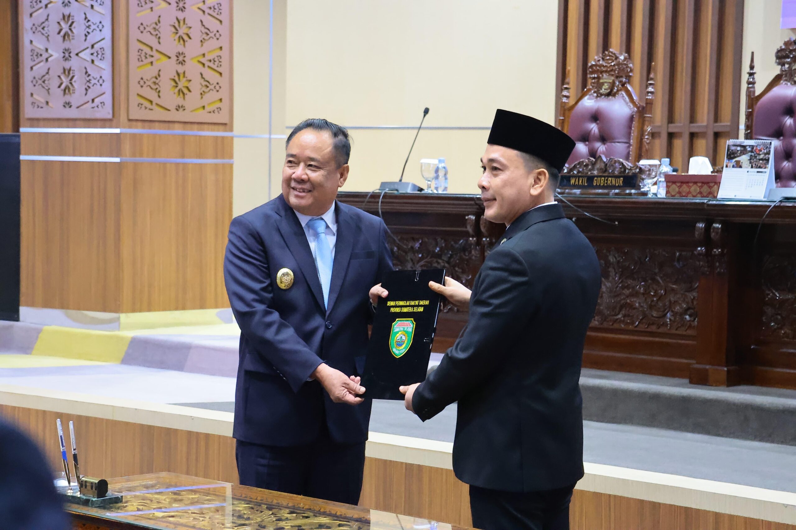 Dua Raperda Inisiatif DPRD Sumsel Dapat Dukungan Penuh Pemprov, Cik Ujang Hadiri Rapat Paripurna XXIV